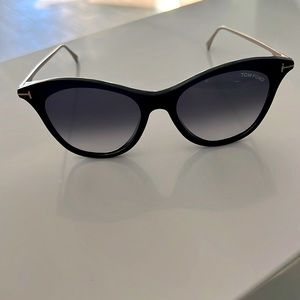 Brand new Tom Ford stylish sunglasses. Never been worn. Discontinued model